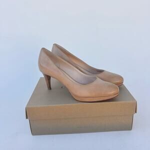 Cole Haan Chelsea Low Pump Heels Nude Tan Classic Leather Sandstone 9